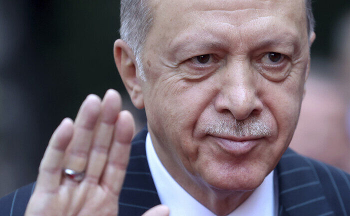 حزب اردوغان در یک نظرسنجی پیش از انتخابات ترکیه، پیشتاز است