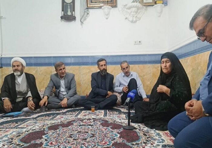 دیدار مسئولان با خانواده‌های شهدای کهگیلویه‌وبویراحمد