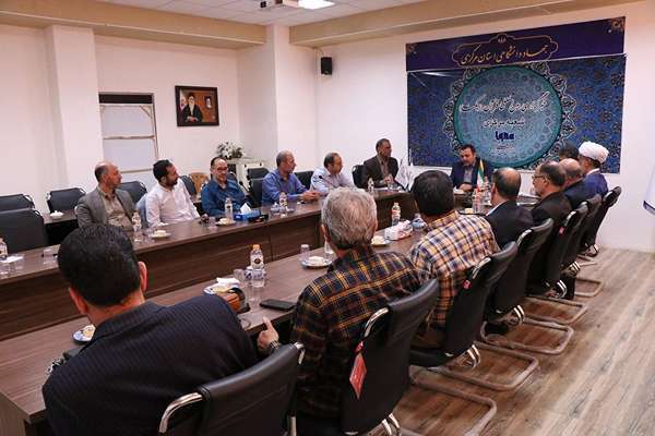 مجمع قرآنیان اراک برای رفع مشکلات قرآنی استان راهکار ارائه دهد