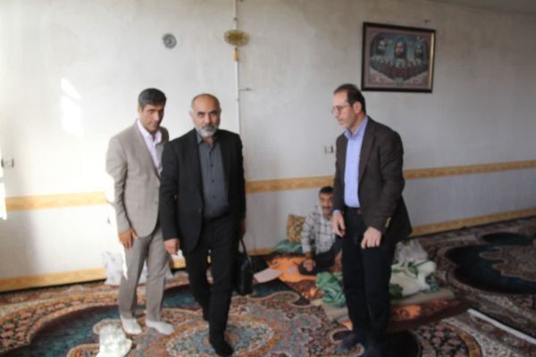 دلجویی معاون کمیته امداد کشور از مددجوی بیمار لرستانی
