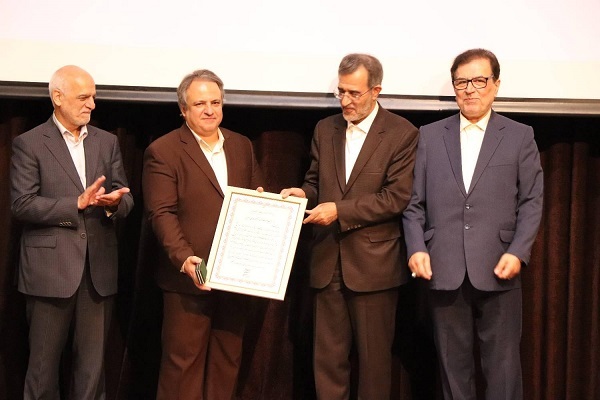 برگزاری مراسم تکریم و معارفه رؤسای جدید و پیشین دانشگاه علم و فرهنگ جهاددانشگاهی