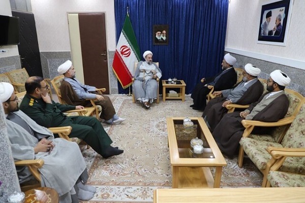 تقویت ارزشهای دینی زیربنای بصیرت و پایداری انقلاب است تقویت ارزشهای دینی زیربنای بصیرت و پایداری انقلاب است