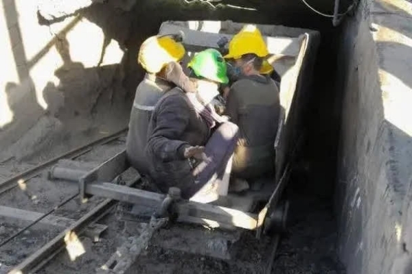 جزئیات حادثه معدن کوشک در دست بررسی کارشناسان است