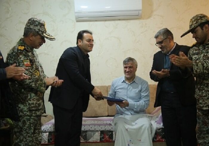 دیدار شهردار منطقه ۷ تبریز با جانباز سرافراز «رحمان نریمانی»