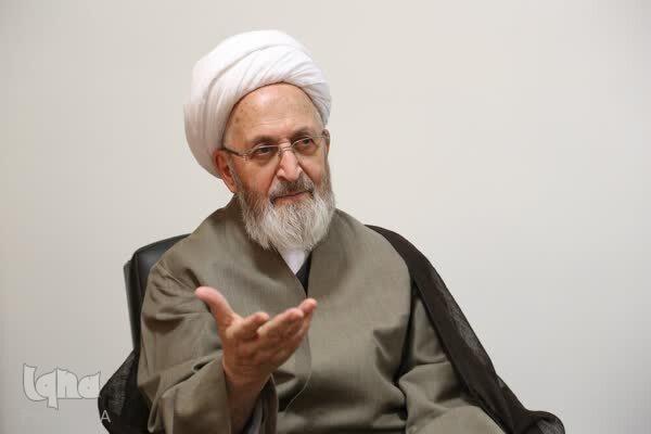 آثار قرآنی و تاریخی استاد مهدوی‌راد آموزنده و ره‌گشاست