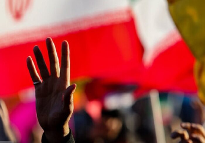 راهپیمایی مردم کوار در محکومیت هنجارشکنی و تخریب اموال عمومی