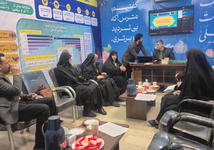 تأکید بر تداوم محافل قرآنی در نشست «زندگی با آیه‌ها» گلستان