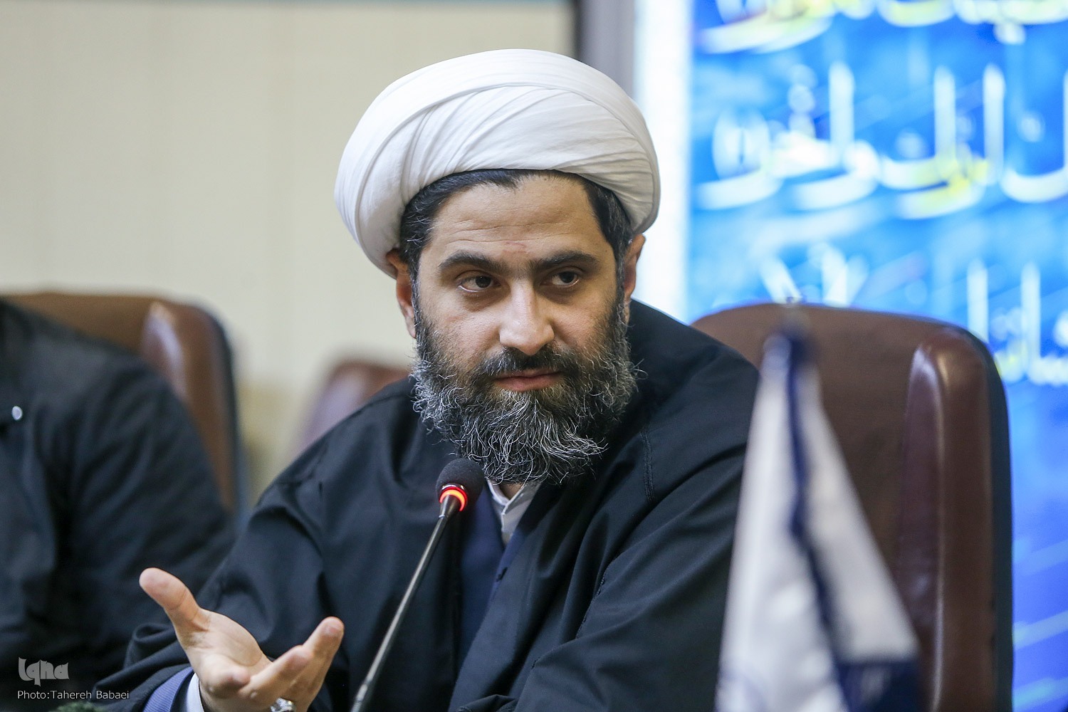 حفظ قرآن «طریق» تحقق جامعه‌ قرآنی است نه هدف نهایی