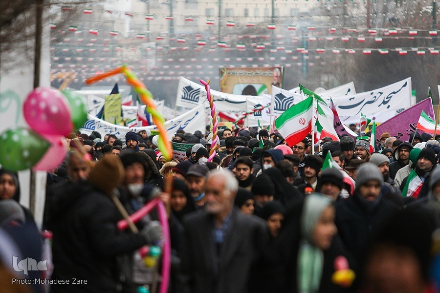۲۲ بهمن روز شکست استکبار جهانی در برابر اراده ملت است