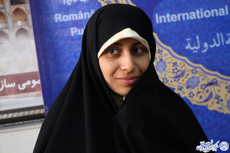 بانوی یزدی موفق به کسب مدرک استادی حفظ قرآن شد