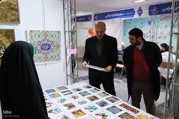 بازدید رئیس سازمان جهاددانشگاهی آذربایجان‌شرقی از نمایشگاه قرآن