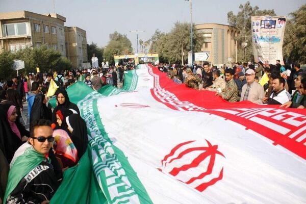 برگزاری راهپیمایی ۲۲ بهمن در ۱۵۰ نقطه استان مرکزی