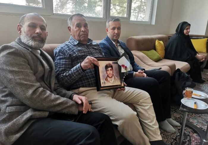دیدار شماری از مدیران جهاددانشگاهی فارس با خانواده شهید دانشجو
