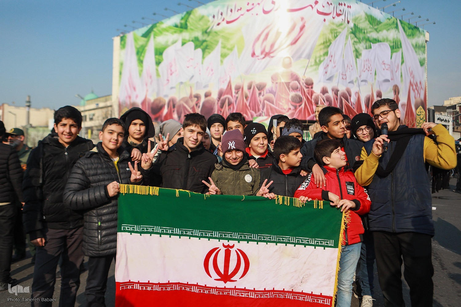 برپایی غرفه‌های فرهنگی و تبیینی در مسیر راهپیمایی ۲۲ بهمن