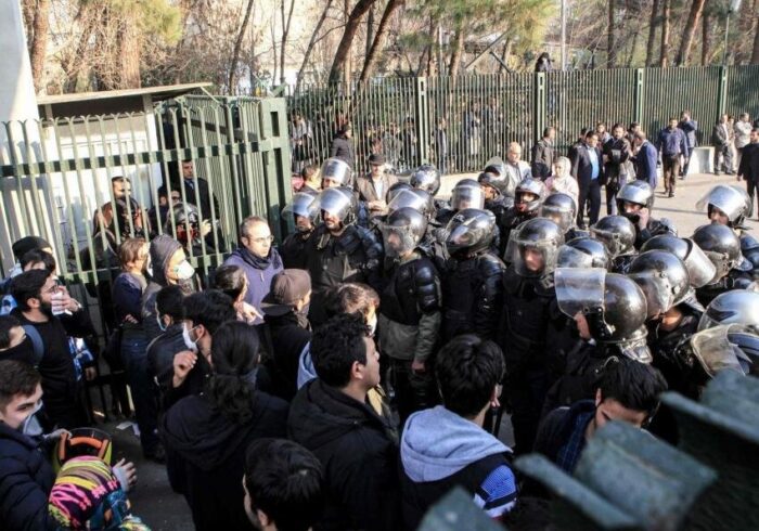 مسئولیت کیفری نوجوانان نیازمند ملاحظه سن و شخصیت است