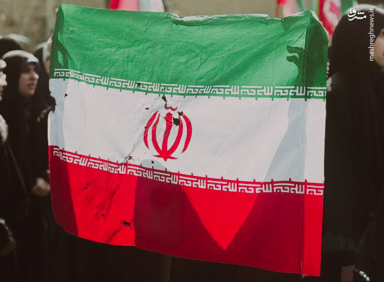 حماقتی که هزاران پرچم را برافراشت