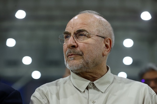 توطئه آمریکا، تسلیم کردن ایران از طریق فشار اقتصادی و اختلاف داخلی است