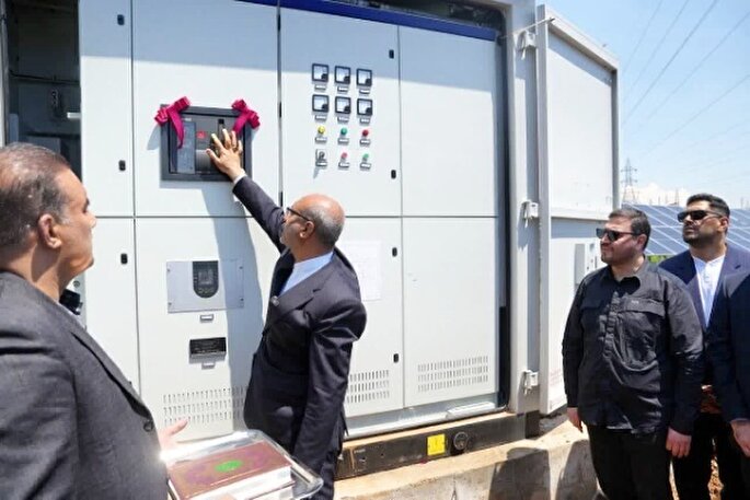 افتتاح اولین «نیروگاه خورشیدی» در پست‌های انتقال کشور در کرمانشاه