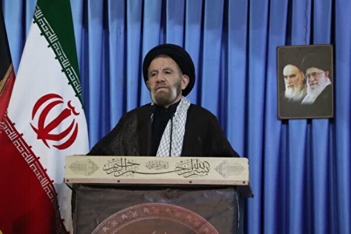معلمی باید اولین انتخاب شغلی جوانان باشد