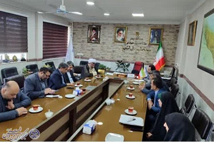 معلم در صف مقدم نبرد فرهنگی قرار دارد