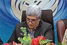 معلمان و اساتید دانش و تجربیات خود را به نسل آینده منتقل می‌کنند