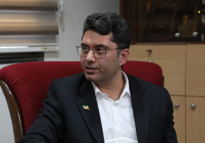 تدوین طرح اجرای ۱۰۰۰ پایان‌نامه با مشارکت دانشمندان ایرانی