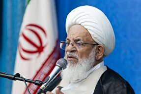 حفظ روحیه انقلابی در جوانان وظیفه فرهنگیان است