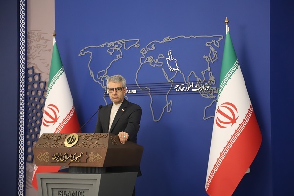 ایران پاسخ آمریکا به طرح 14 بندی را بررسی می‌کند
