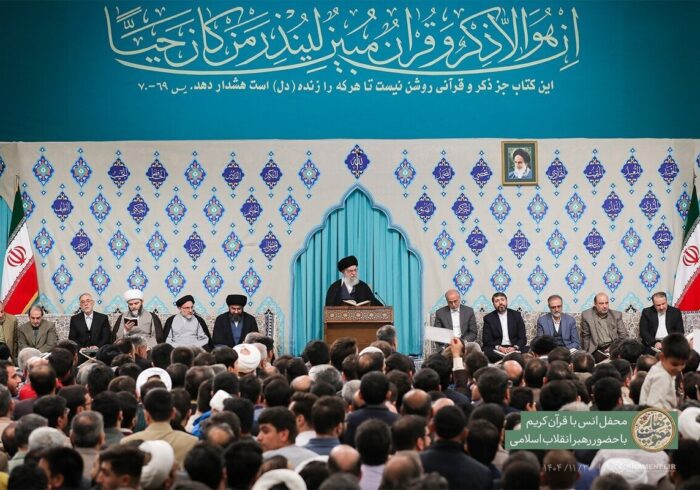 لحظاتی از آخرین دیدار رهبر شهید با جامعه قرآنی + فیلم