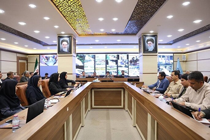 فارس به مقصدی بی‌بدیل برای گردشگران داخلی و خارجی تبدیل شود