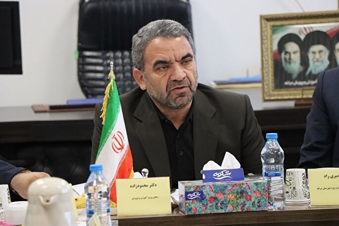 دانش‌آموزان مدارس دولتی و غیردولتی برای نظام تربیت می‌شوند
