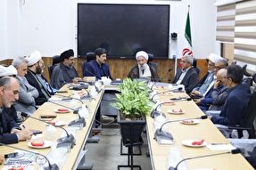 دانشگاه‌ها، تربیت انسان مؤمن را دنبال کنند