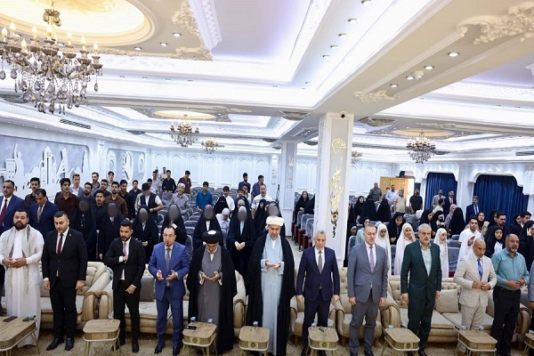 تکریم قاریان محافل رمضانی در دانشگاه «واسط» عراق
