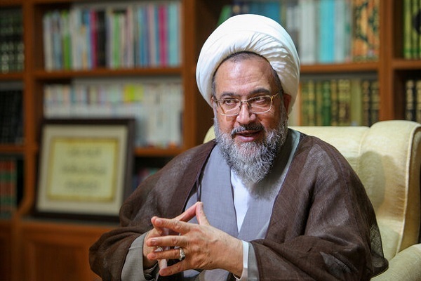 مبتلا به اخباری‌گری شدید هستیم