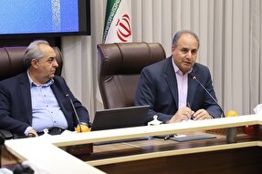 معلمان در خط مقدم تربیت نسل وفادار به انقلاب قرار دارند