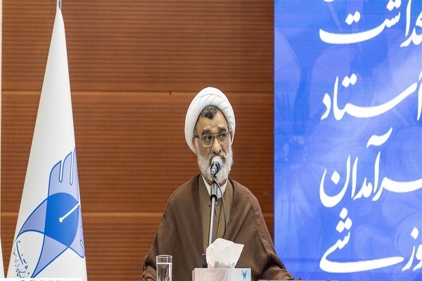 حکمرانی شبکه‌ای جایگزین تصدی‌گری وزارت علوم شود
