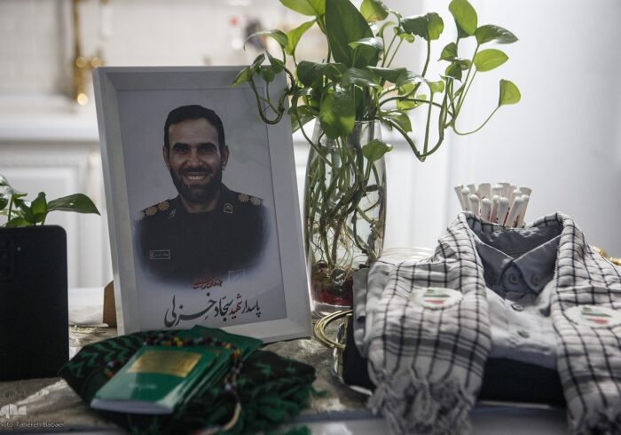 حضور جمعی از بانوان قرآنی در منزل شهید «سجاد خزلی» + عکس
