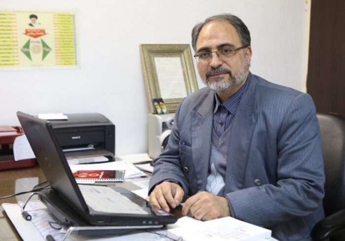 ویژگی روشنفکران بیمار و نحوه مواجهه با آنان از منظر رهبری شهید
