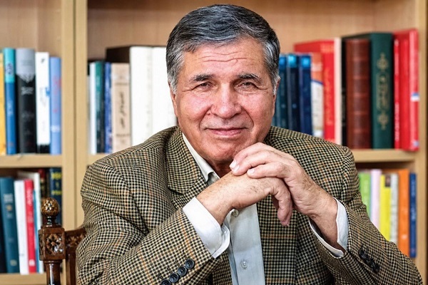 شاهنامه؛ ایرانیان را آزاده می‌خواند چرا که روی پای خود ایستاده‌اند