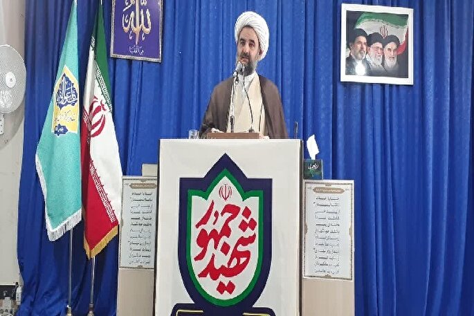 رمز عبور از ظلم در پیروی از ولایت فقیه نهفته است