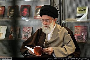 آخرین حضور رهبر شهید انقلاب در نمایشگاه کتاب