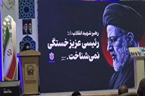 الگوی زن مسلمان باید جهانی شود