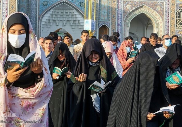 عرفه در آستان خورشید؛ وقتی صحن‌های رضوی بوی دعا گرفت
