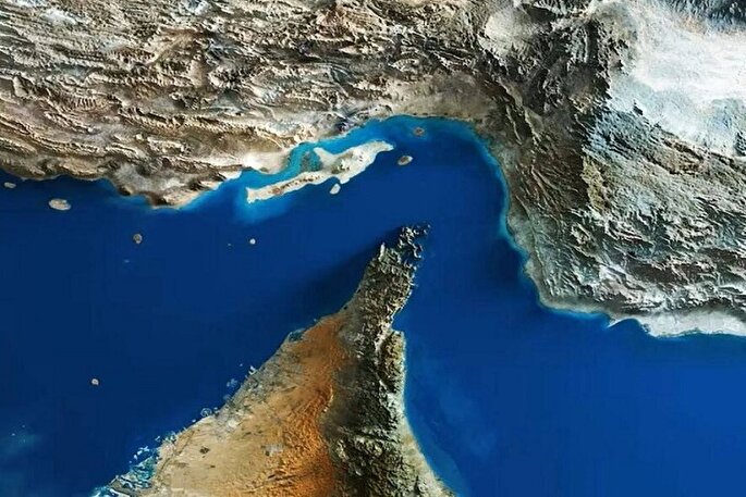 تنگه هرمز ملک طِلق ایران است
