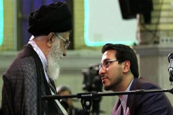 خاطره جالب حامد شاکرنژاد از تلاوت در محضر رهبر شهید + فیلم