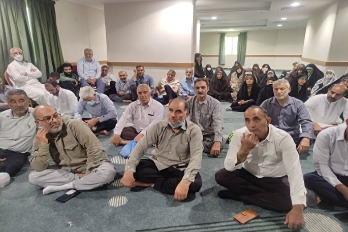 طنین نام شهدای دانش‌آموز میناب در جوار خانه خدا