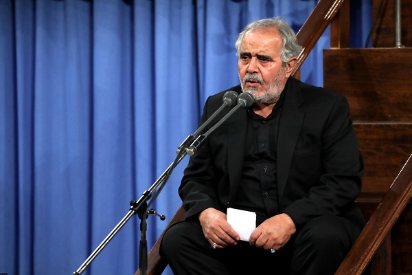 تقدم اخلاص و الهام بر دانش ادبی در سرودن شعر علوی