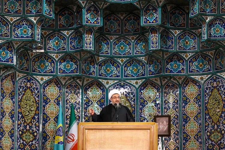 عکس | اقامه نماز جمعه تبریز