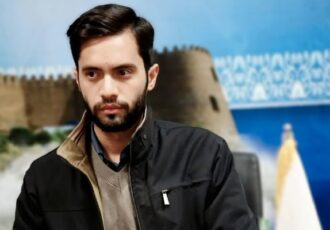 اعزام کاروان از دانشگاه علمی کاربردی لرستان به مراسم تشییع پیکر رهبر شهید
