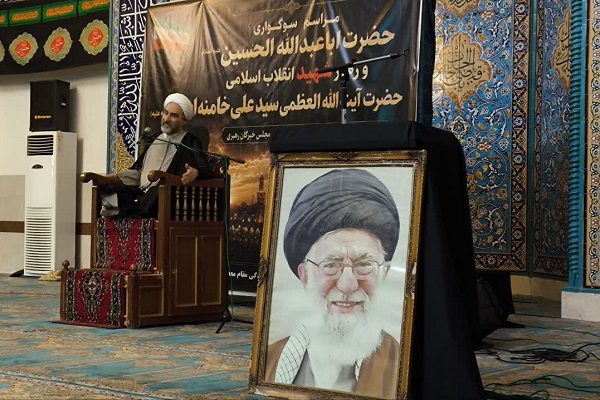 پیوند عاشورا و قرآن عمیق و تنگاتنگ است